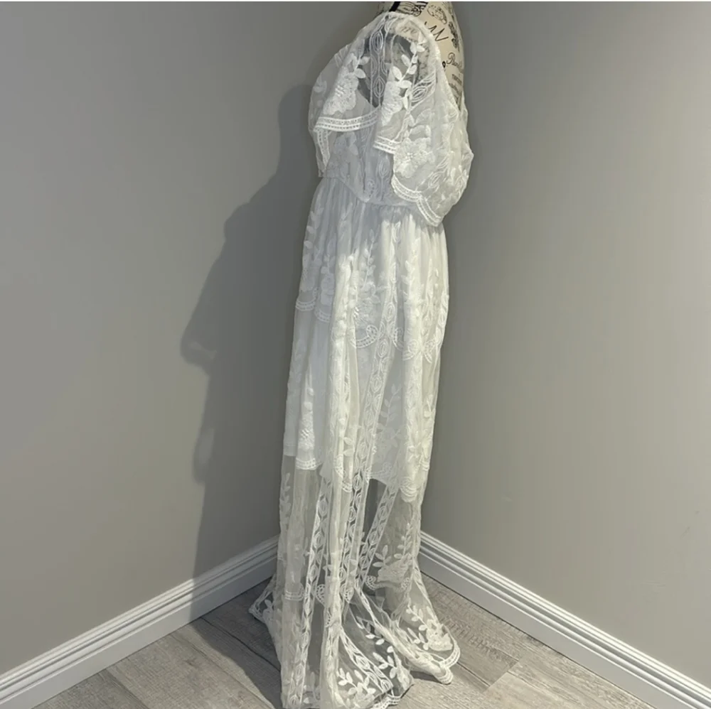 Elegant White Off-Shoulder Lace Dress EUC - Picture 4 of 5